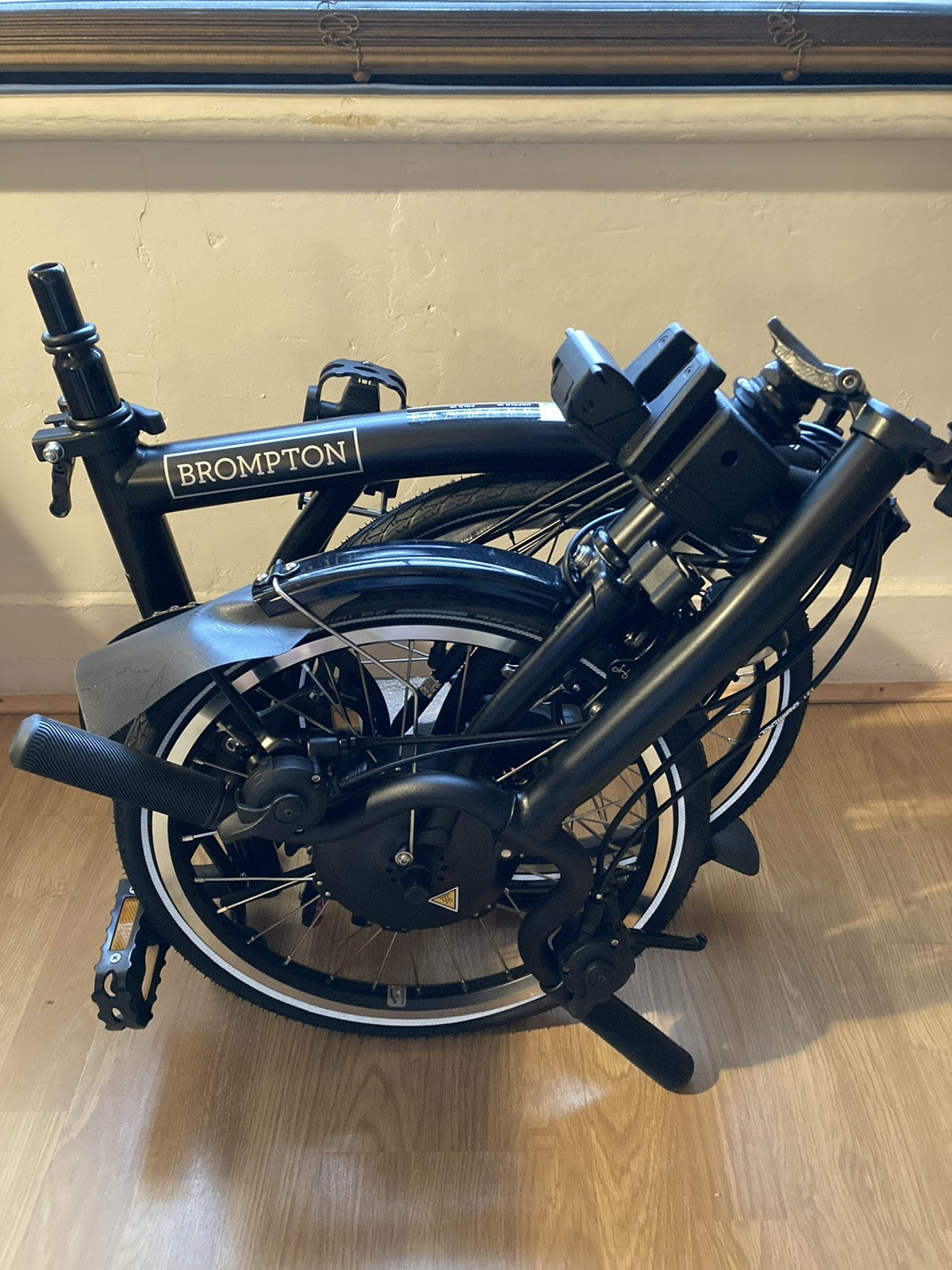 Brompton C-Line Explore Mid 2022 6 Speed Black Folding Bike Elctrc