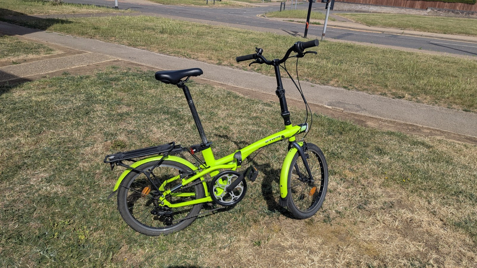 B-Twin Tilt 500 Folding Bike Lime Green