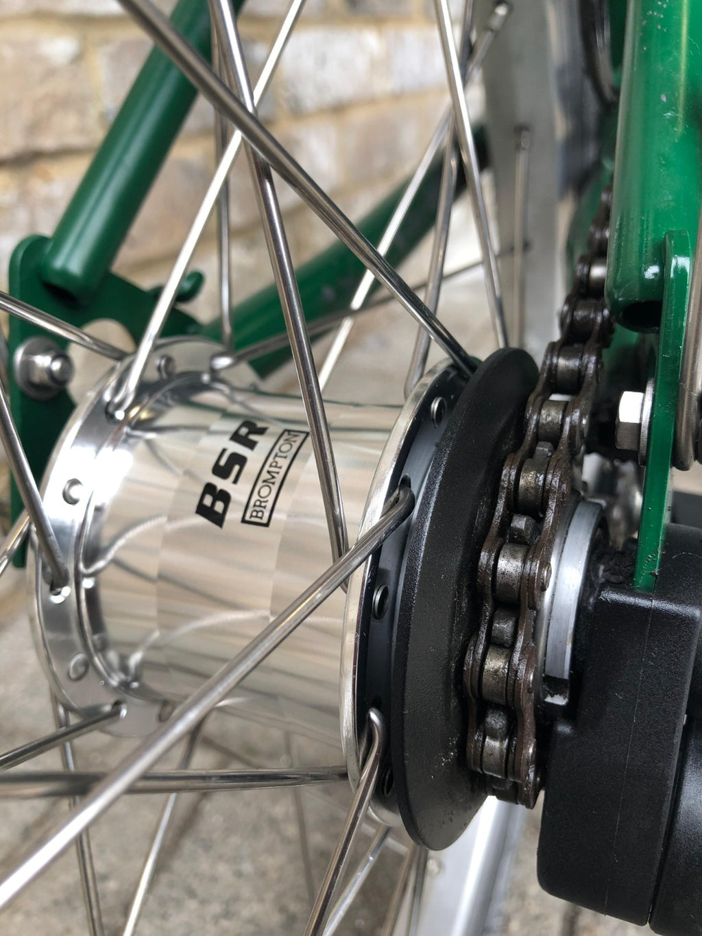 Brompton Racing Green 3 Speed Mid M3L - WORLDWIDE DELIVERY