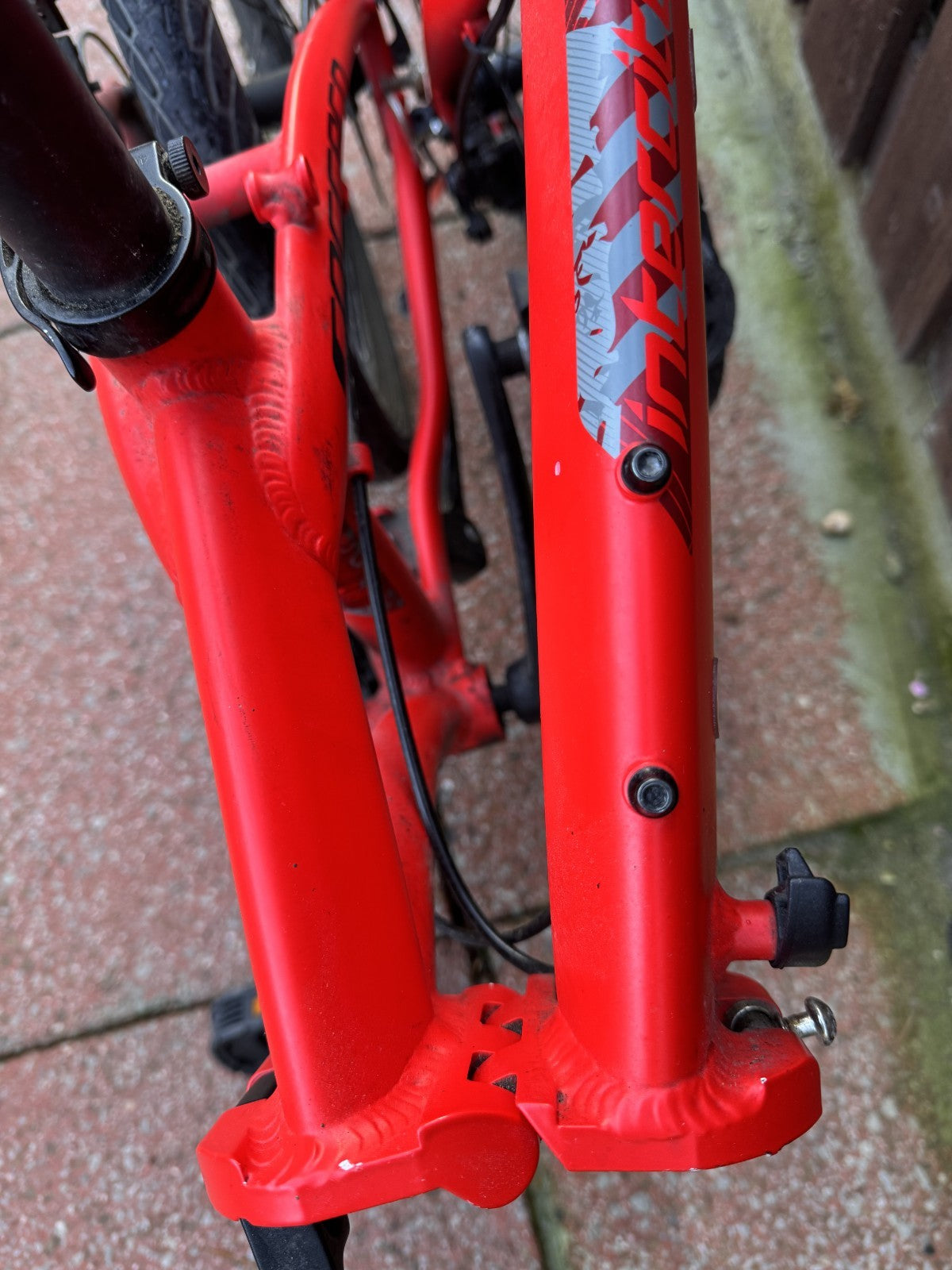 Carrera Intercity Disc 8-Speed Folding Bike