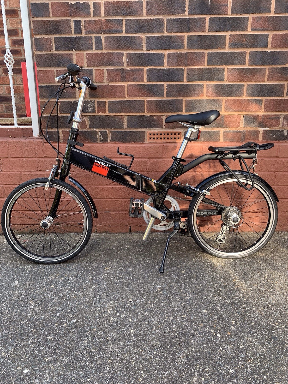 Giant Halfway Aluminium Folding Bike 20" Wheels, 7-Speed, Folds Into Bag