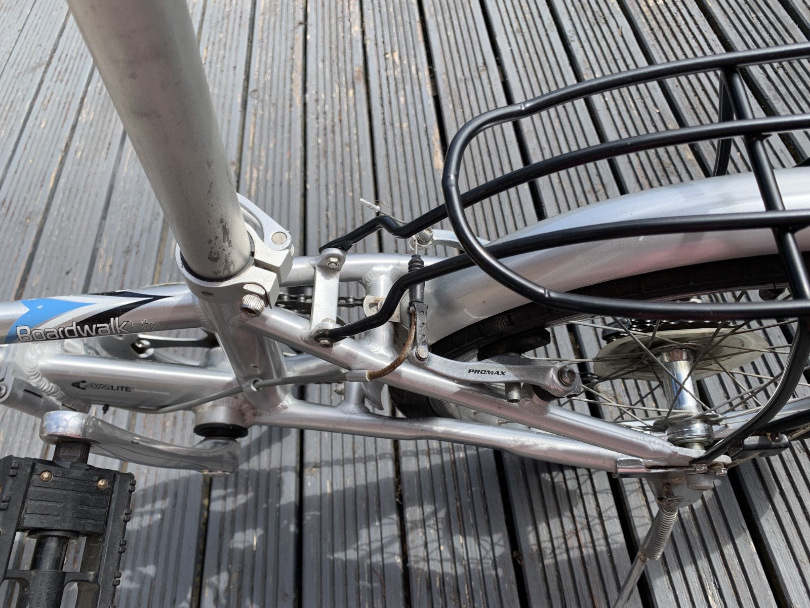 Raleigh Boardwalk Lite 16" Wheel Aluminium Folding Bike with Philips Carrier Bag