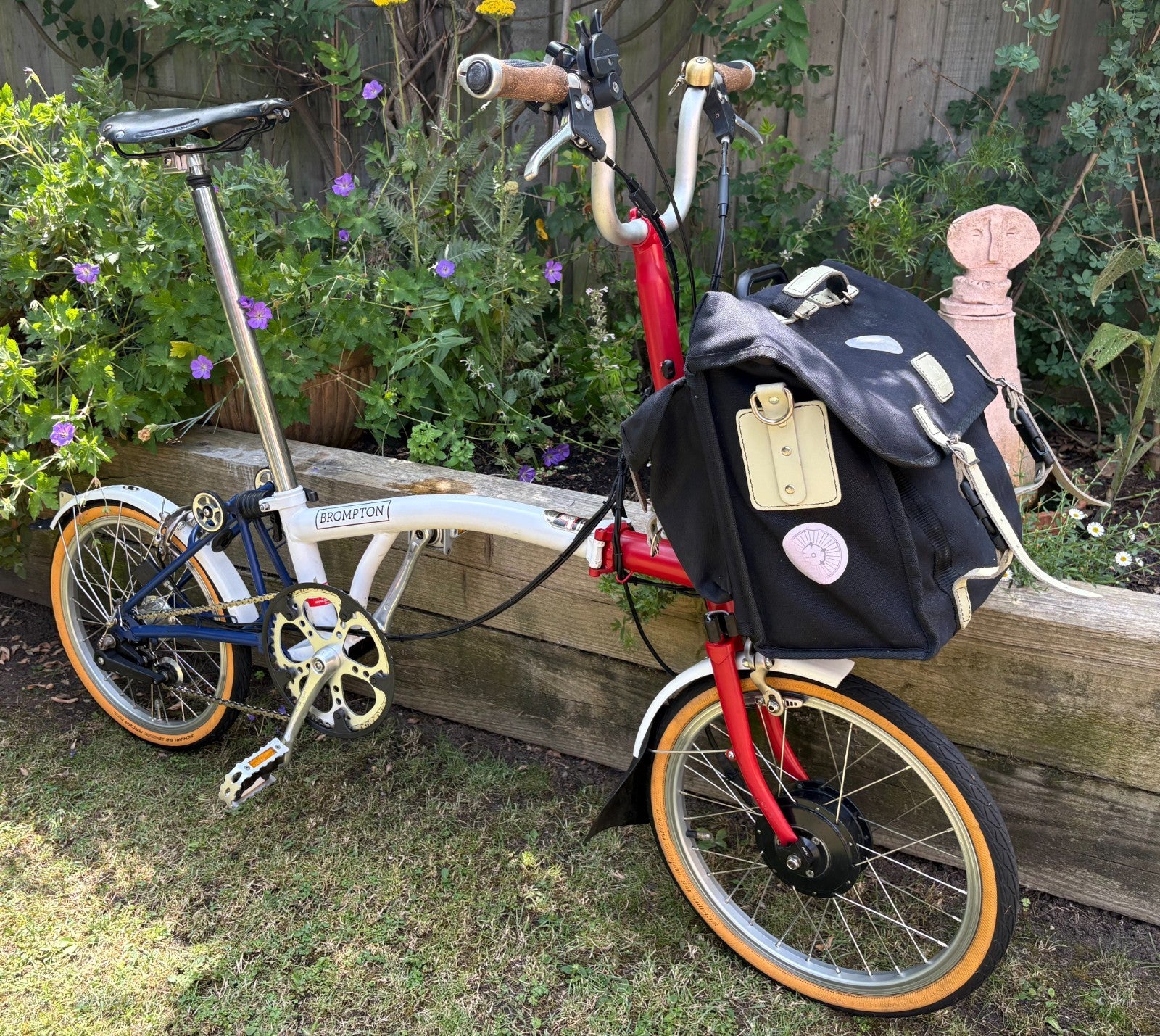ARCC Electric Brompton Jubilee Limited Edition w/Carradice 25L City Folder Bag