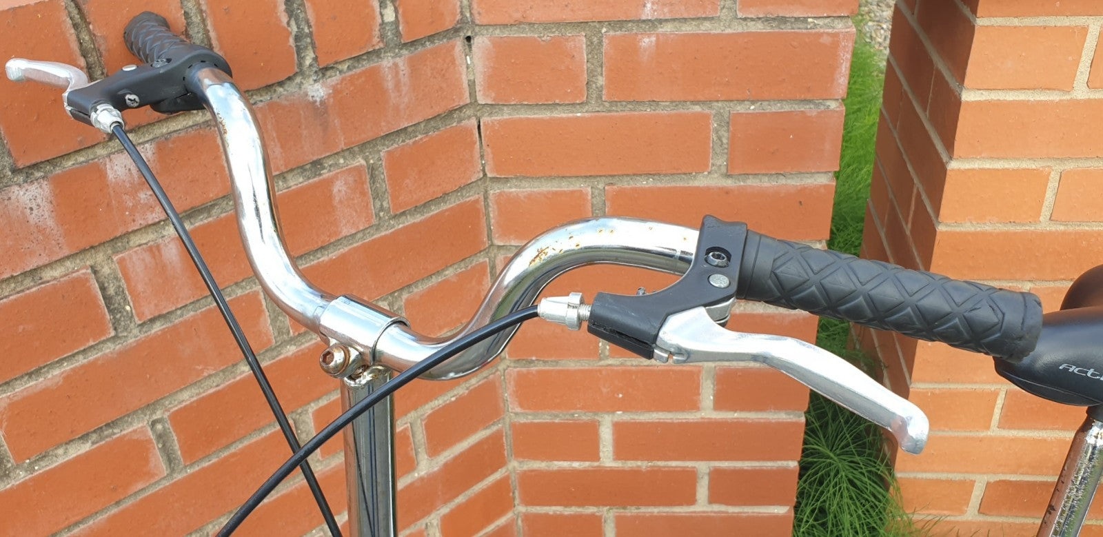 Raleigh Activ Fold‑S 20” Folding Bike – Fully Serviced, Ready to Ride – White