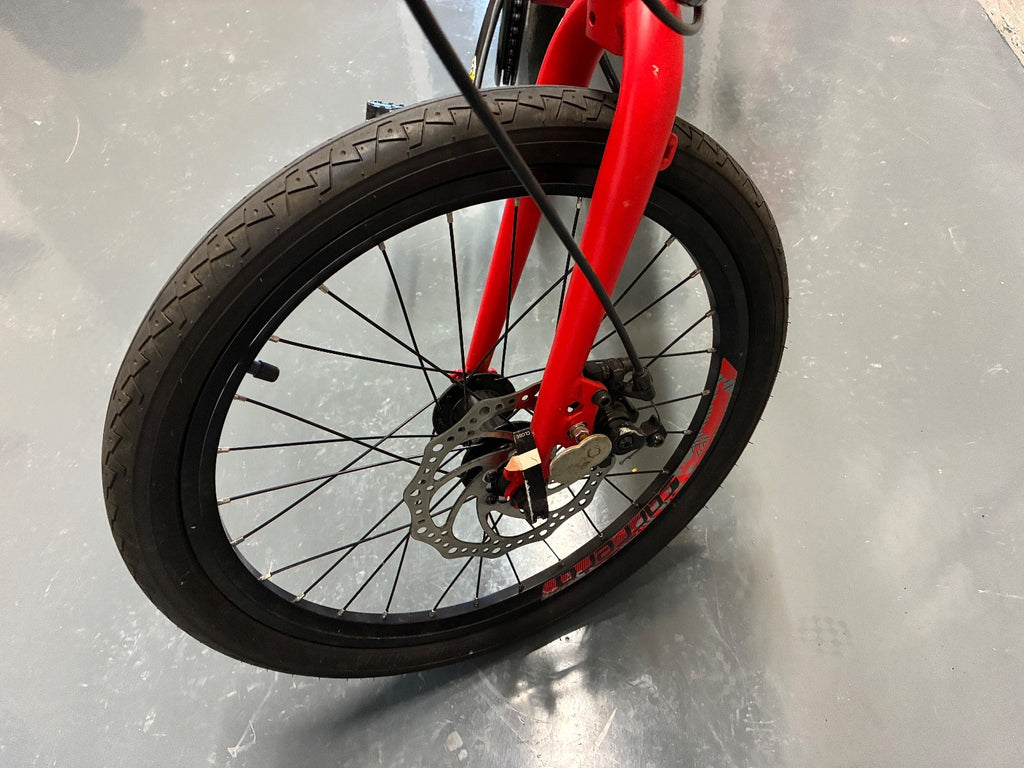 Carrera Intercity 8-Speed Folding Bike with Disc Brakes - Fair Condition