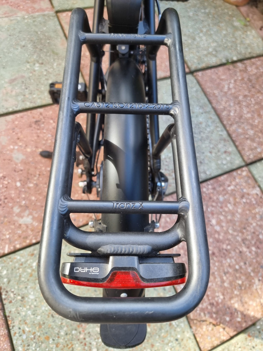 Raleigh Stow--E--Way Compact 8-Speed Folding Bike - Black