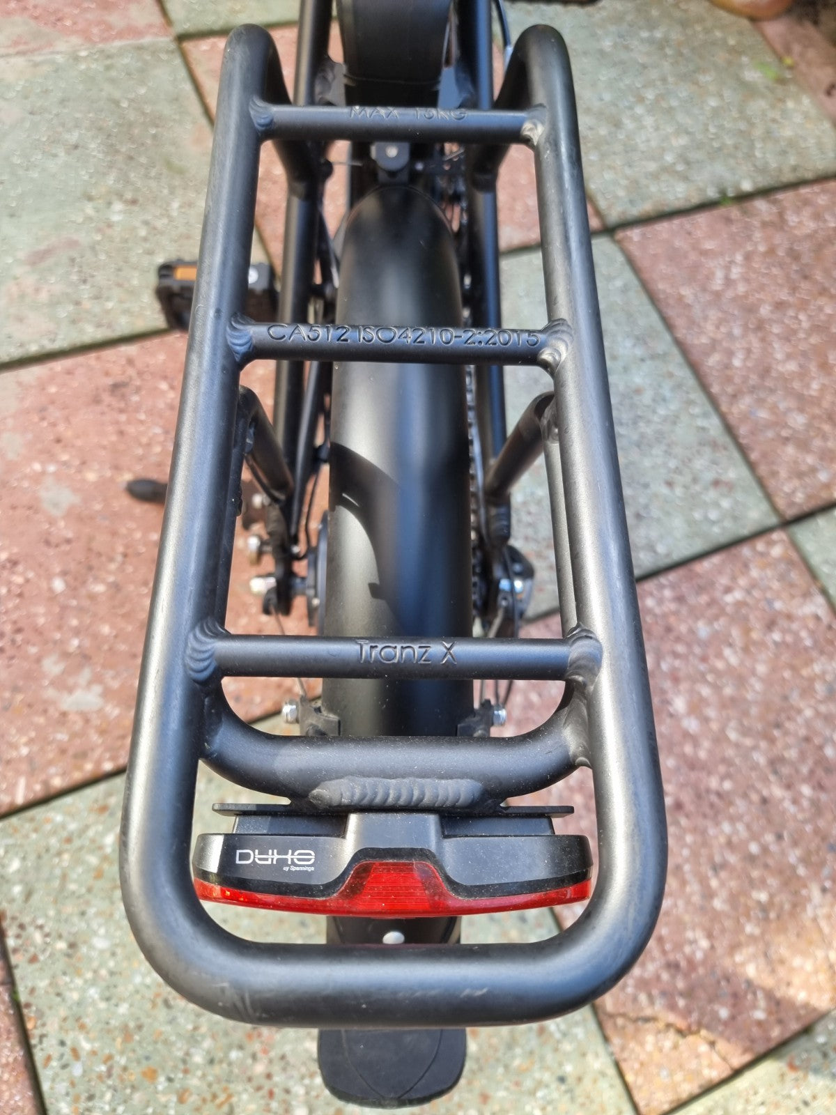 Raleigh Stow--E--Way Compact 8-Speed Folding Bike - Black