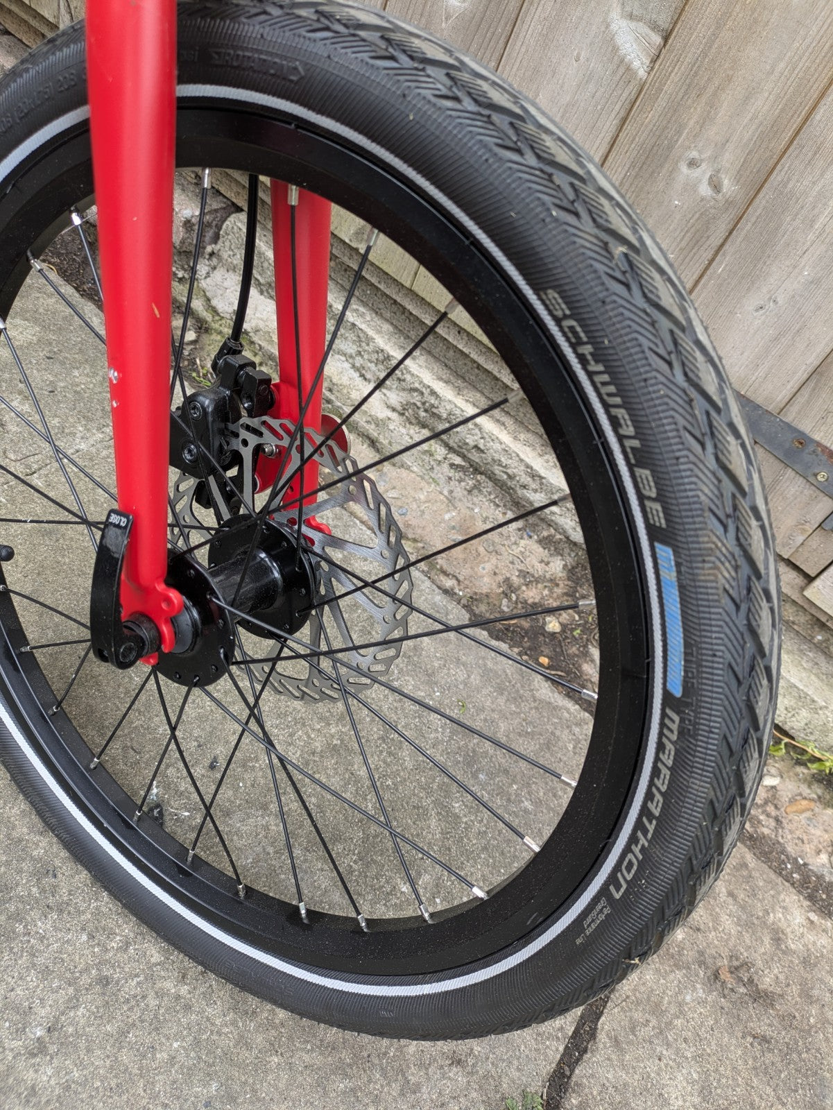 Carrera Intercity Folding Bike 8-Speed