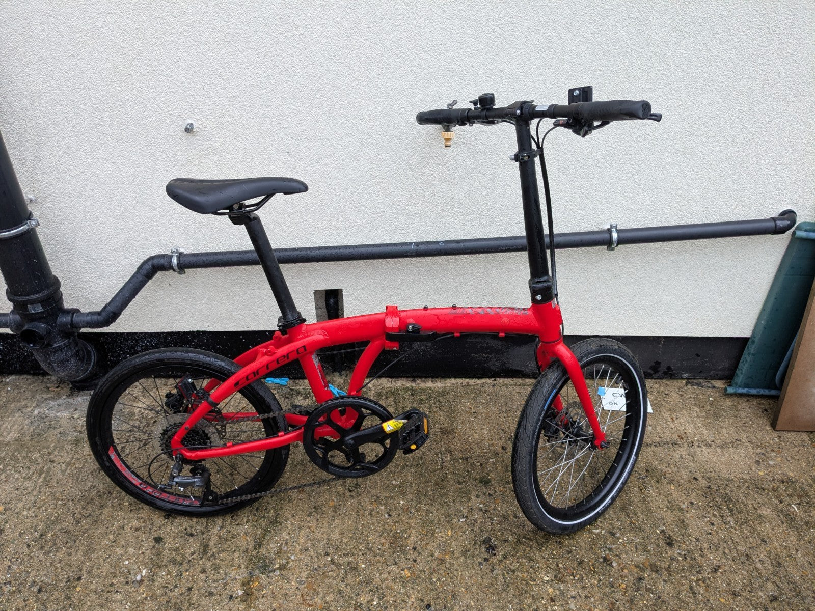 Carrera Intercity 20-inch Disc 8-Speed Folding Bike Red
