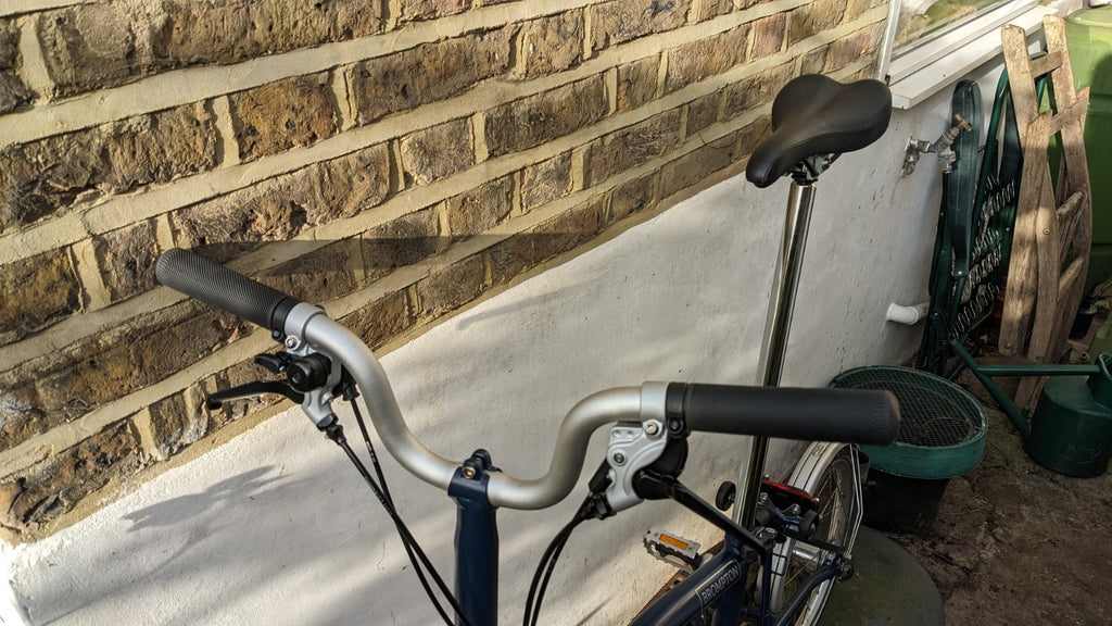 Brompton M6L, C-line, Folding 6 Speed, Bike Dark Blue (less than 100 miles)