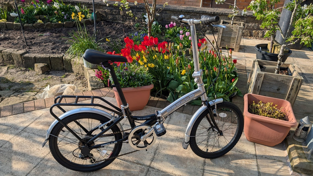 Apollo Transition folding bike, little used, ideal caravan/canal boat/camping