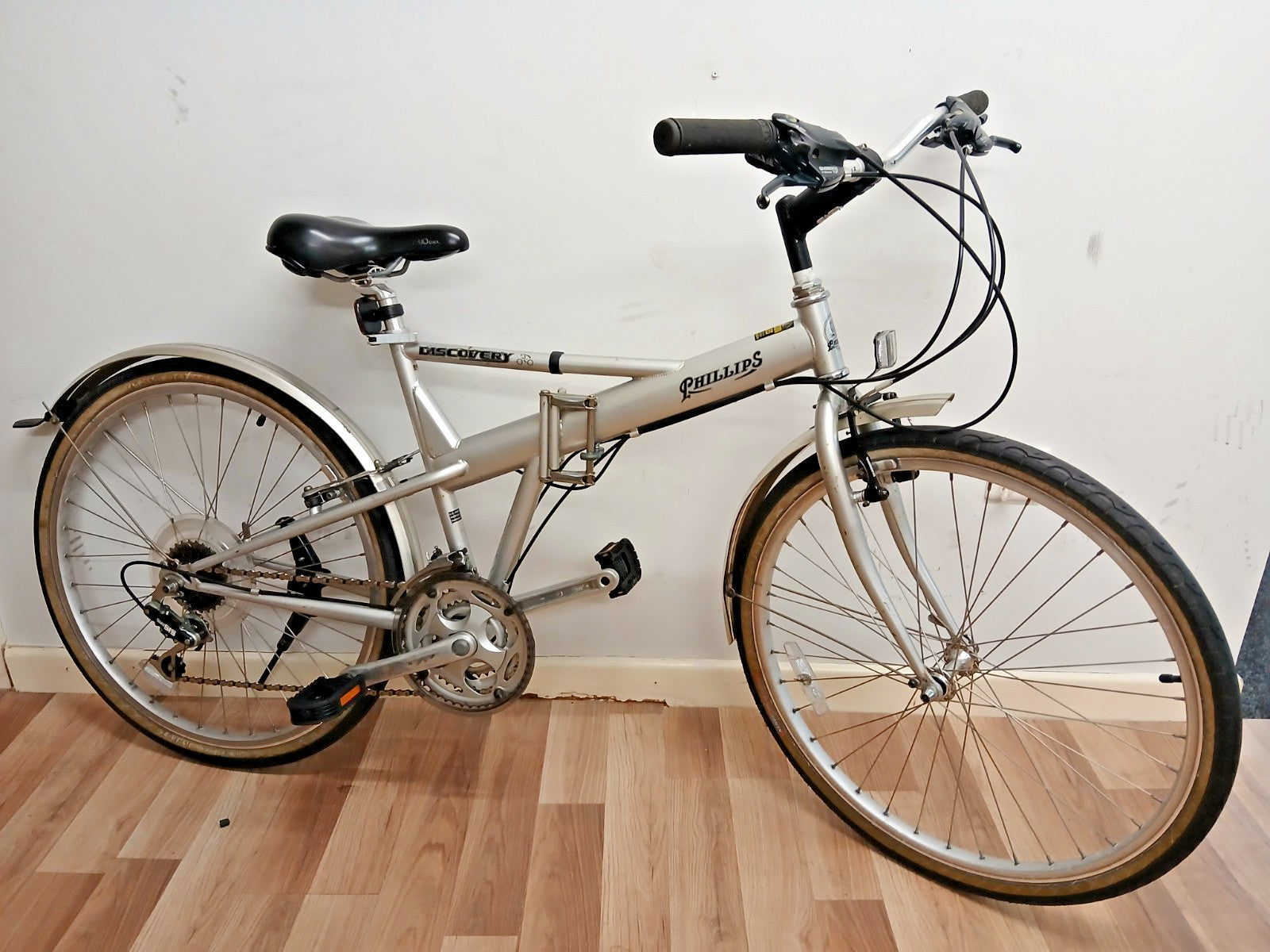 Phillips discovery 26" folding bike 21 Speed Good cond. Serviced. Shop price 60