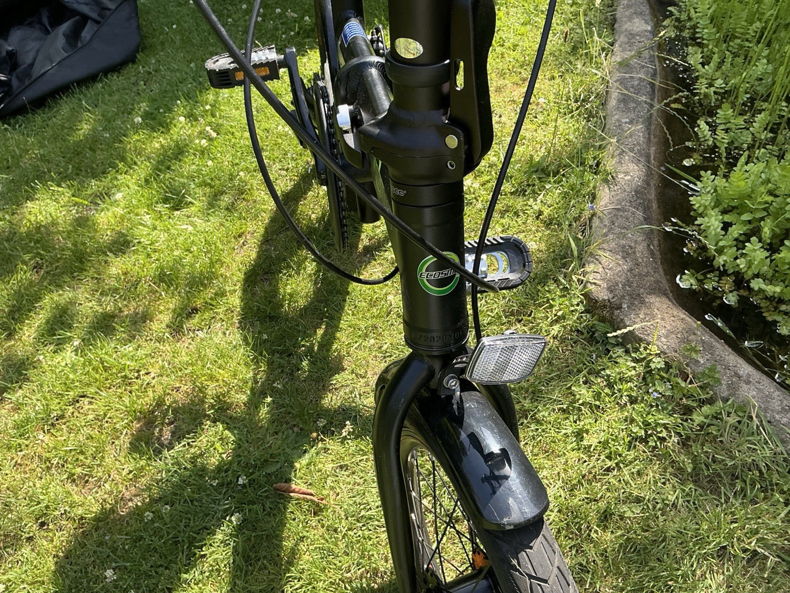 Ecosmo Folding Bicycle Black 16 Wheel with Carry Case Excellent Condition