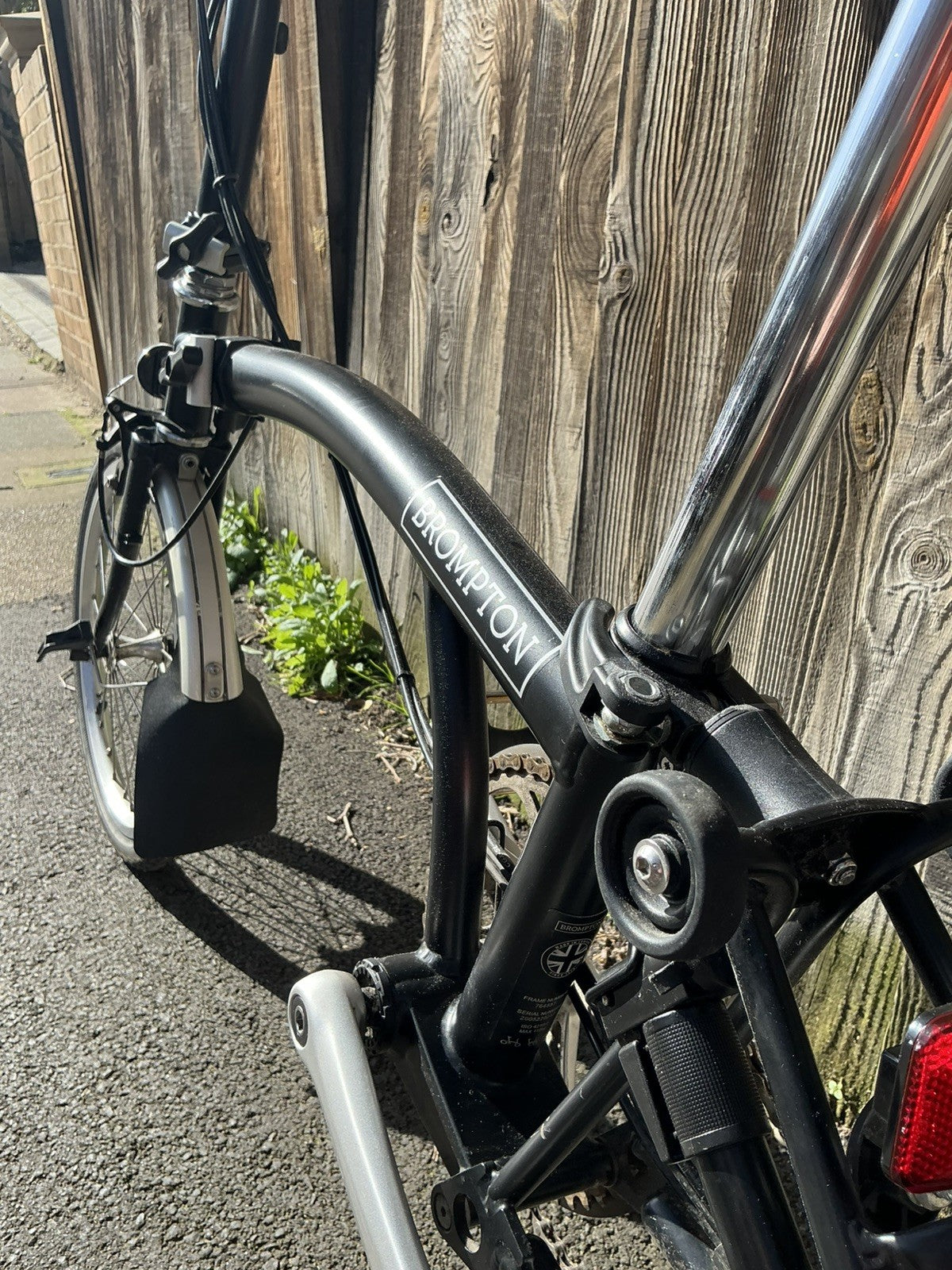 Brompton C-Line Explore 6 Speed Bike Mid (M) - Handlebar - Black
