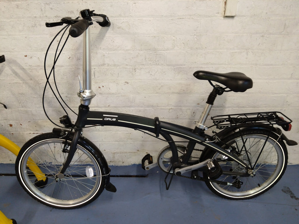 2x Moore Large Orus Folding 7 Speed Bikes + Saris Rack Bones 3-Bike Mount