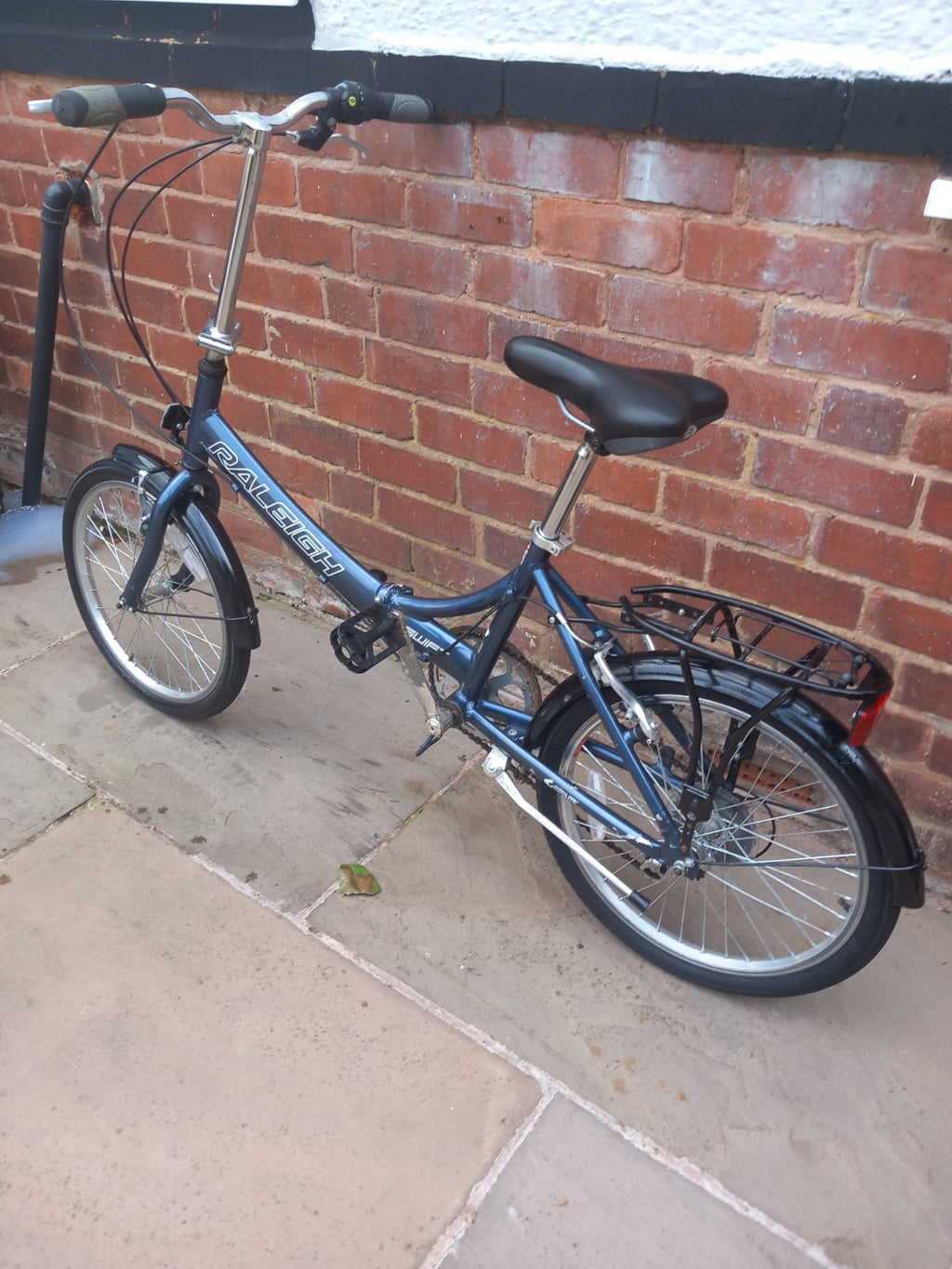 Raleigh Swift Folding Bike 6 Gears Excellent Condition