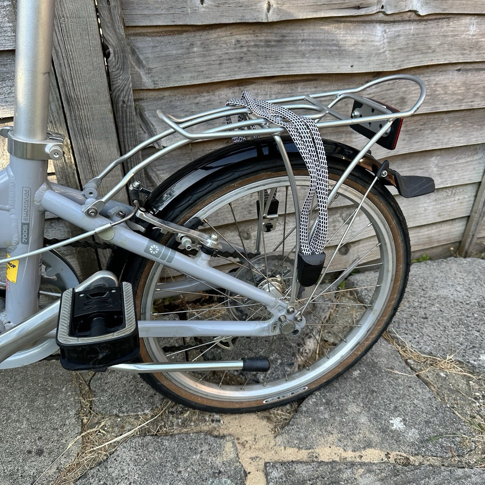 Dahon Vitesse Grey Folding Bike 20 Wheels 7 SPD Fantastic Condition Great Price