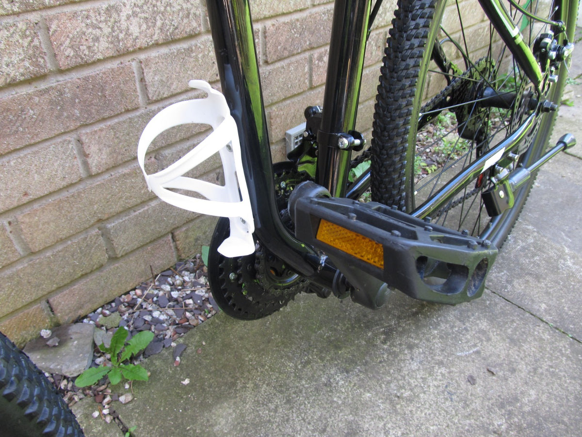 BIKE MOUNTAIN 26"  WHEELS BI FOLD UNISEX-EXCELLENT CONDITION