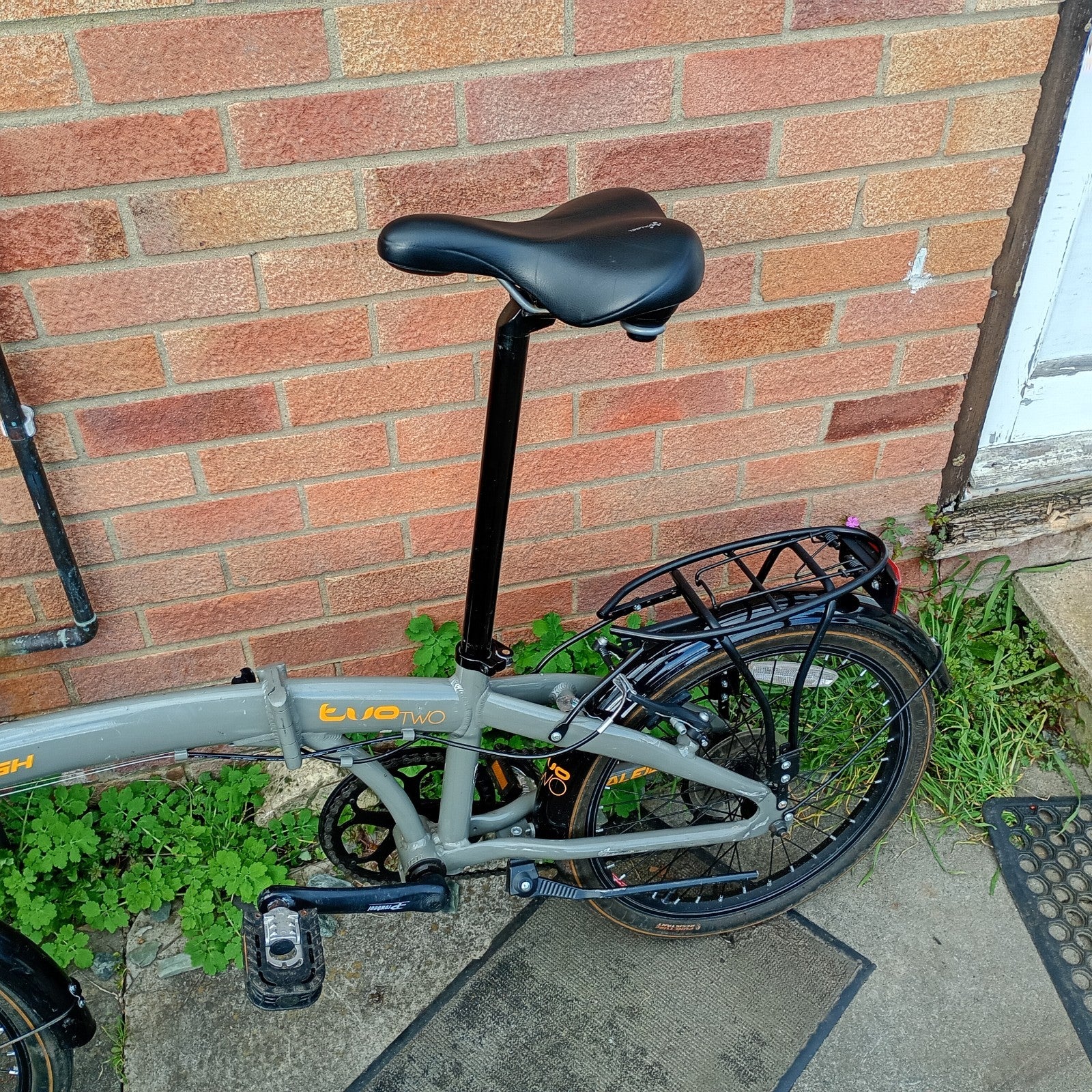 Raleigh Evo 2 Folding Bike 7-Speed Shimano Gears, Grey