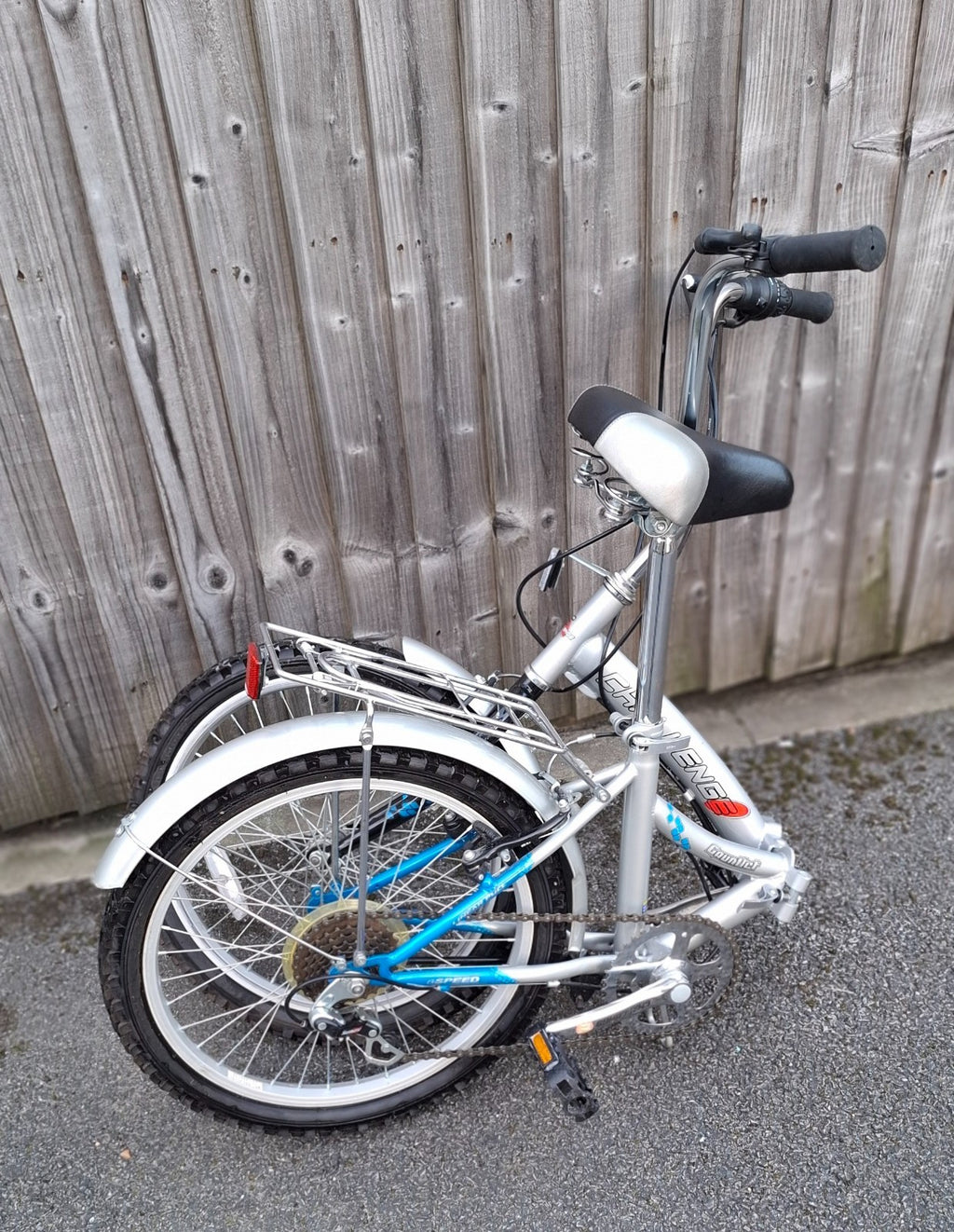 Challenge Gauntlet Unisex 20" wheel Folding Bike – Excellent Condition