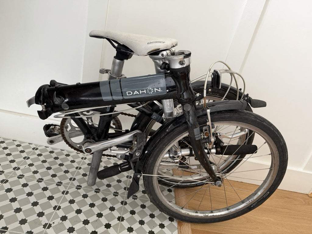 Dahon Vitesse 7005 Folding Bike 7-Speed, 20-inch, Black