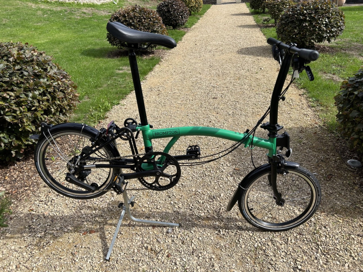 NEW 2026 Brompton C Line 12-Speed Folding Bike Low bar palm green/black