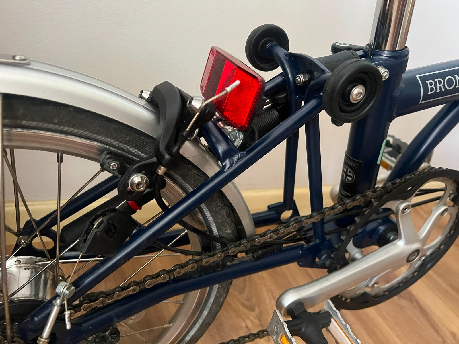 Brompton C Line M6L (6 Speed) folding bicycle - Navy BLUE (Excellent CONDITION)
