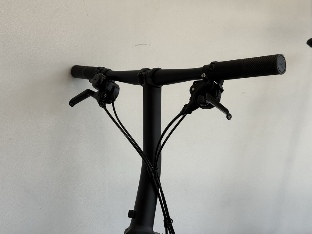 Brompton Folding Bike 12 Speed P Line Low Bar Excellent Condition Black P Line