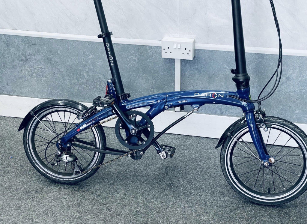 Dahon EEZZ D3 Folding Bike