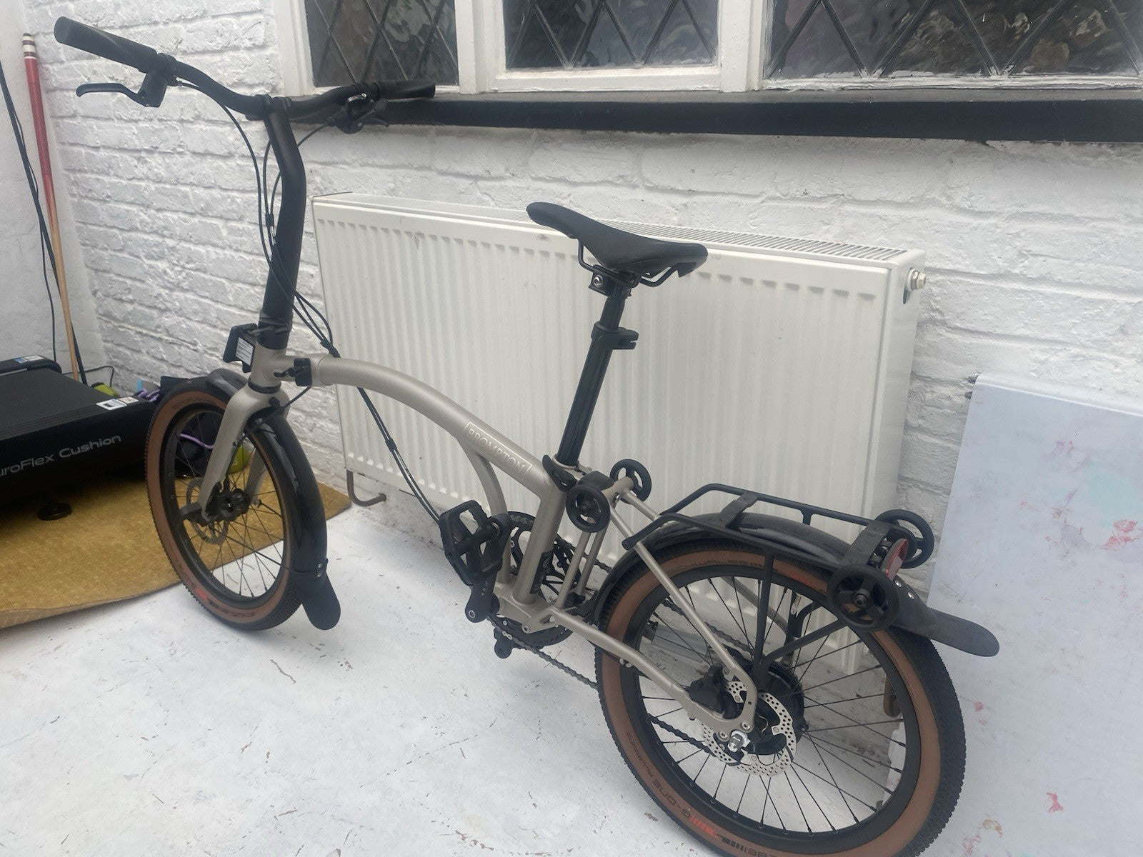 Brompton G Line Medium Folding Bike 8-Speed, Traildust White New And Never Used