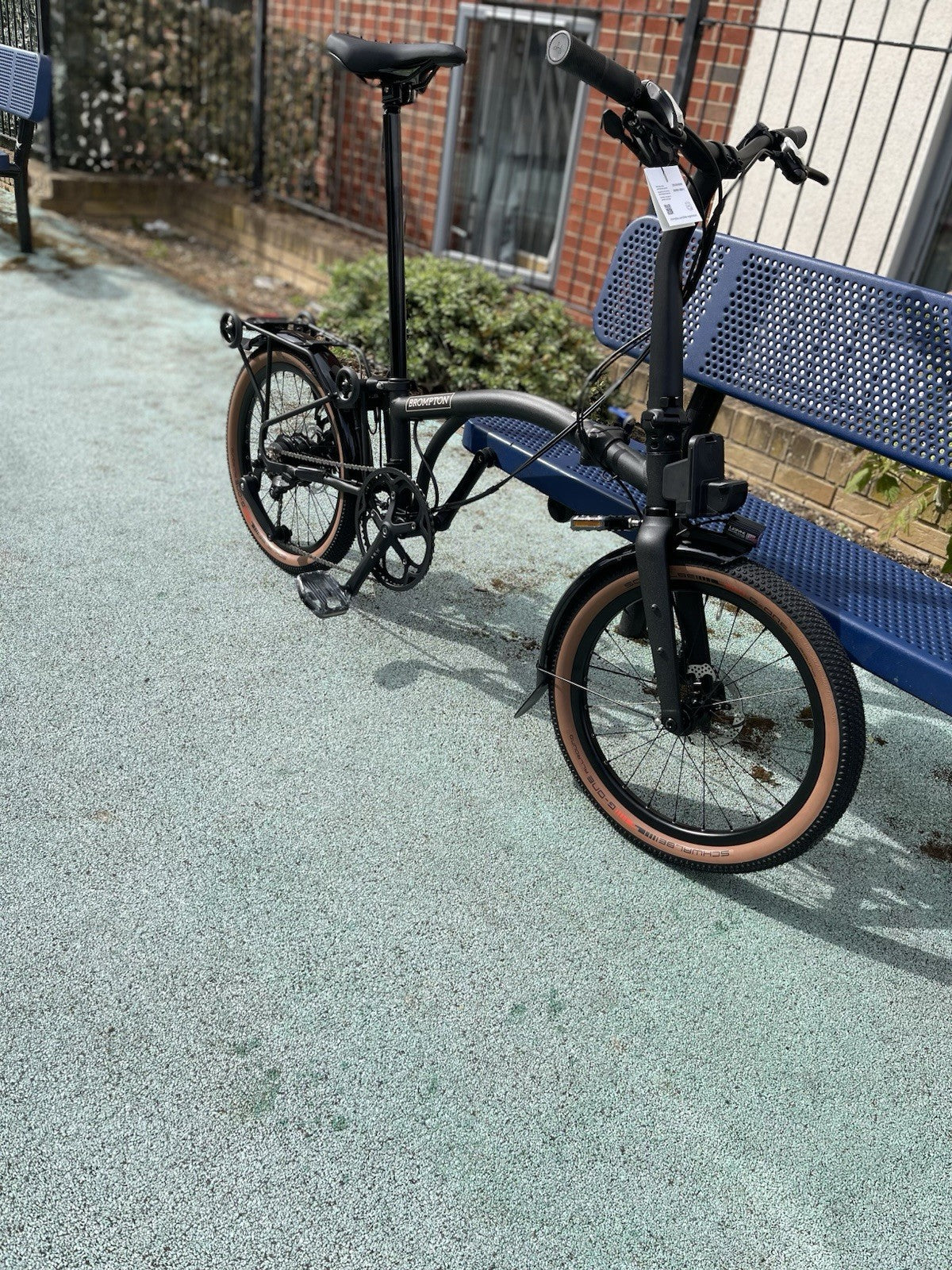 Brompton Folding Bike Black/Tan 16in Disc Brakes Riser Bars with Front Bag