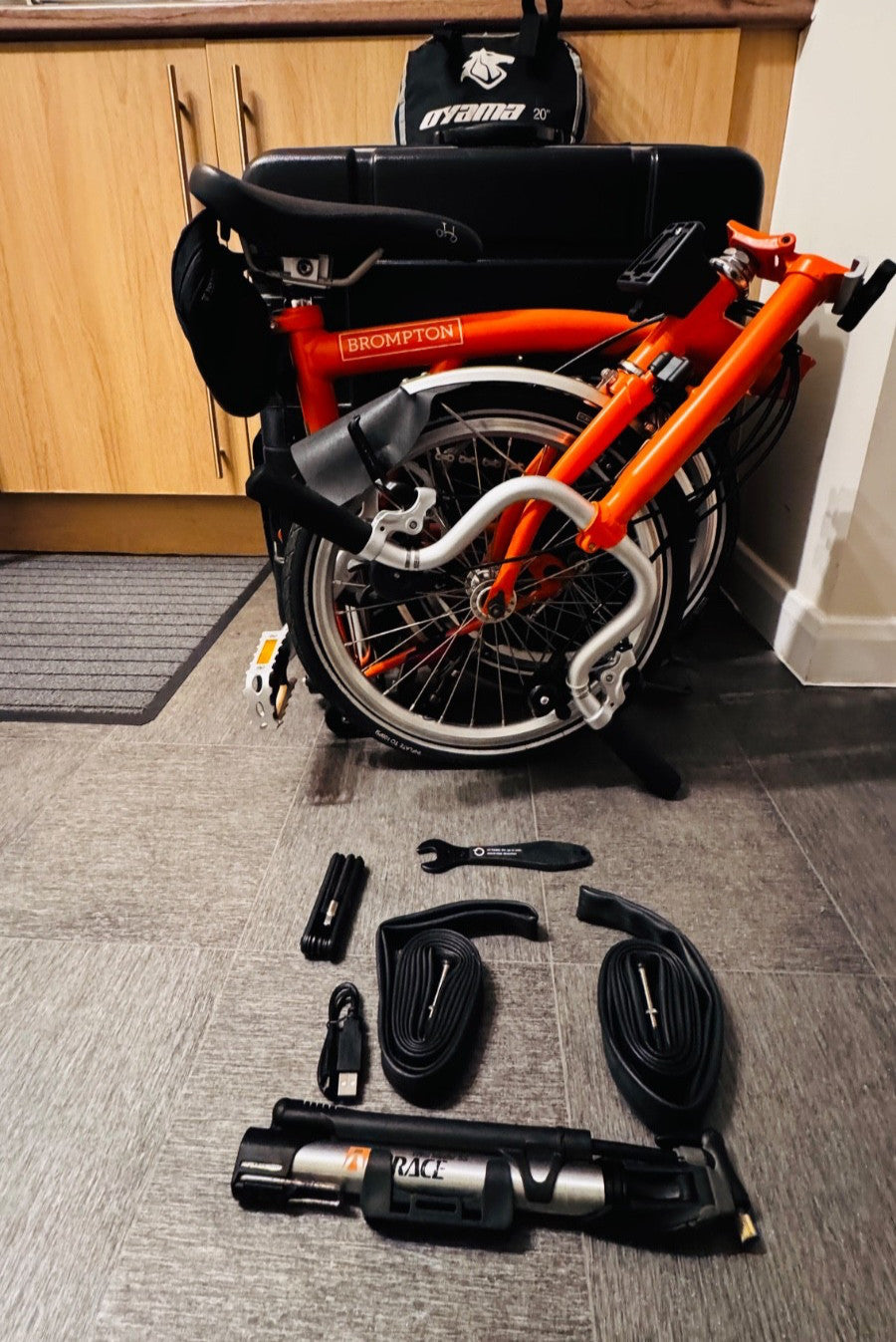 Classic Brompton M6L  2016 Folding Bike | M  | Orange | City Bike | 16” Wheels