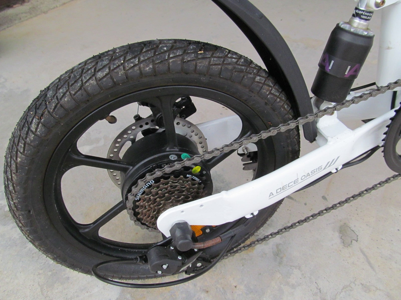 ADO Cross Your City Folding Bike, Suspension, mudguards, rides well, stops well