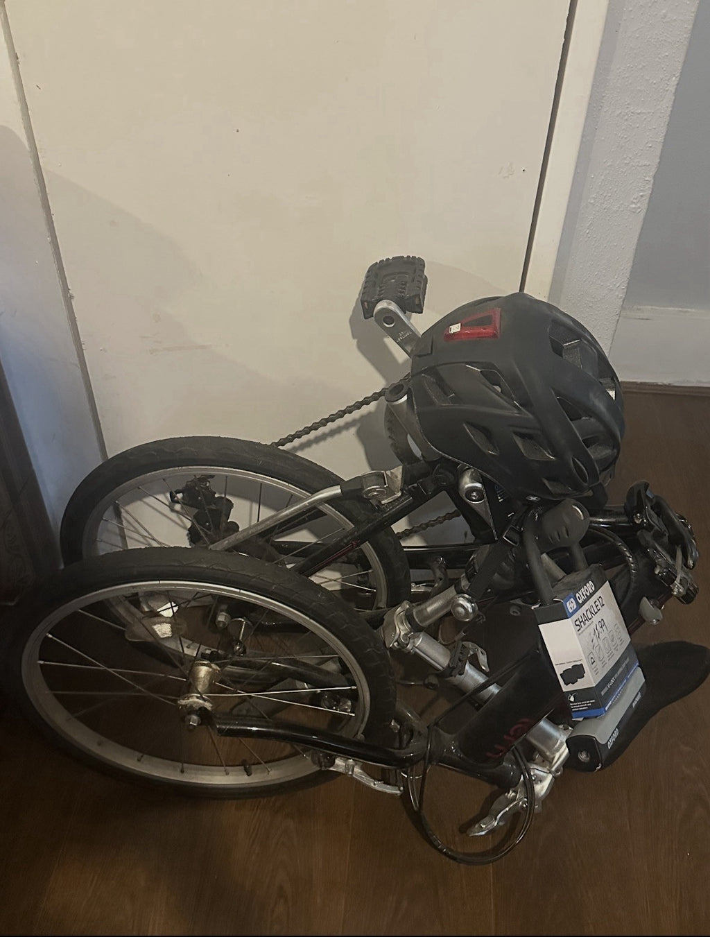 Tern Link B7 Folding Bike Black/Red Flat Bar Derailleur Gears Caliper Brakes