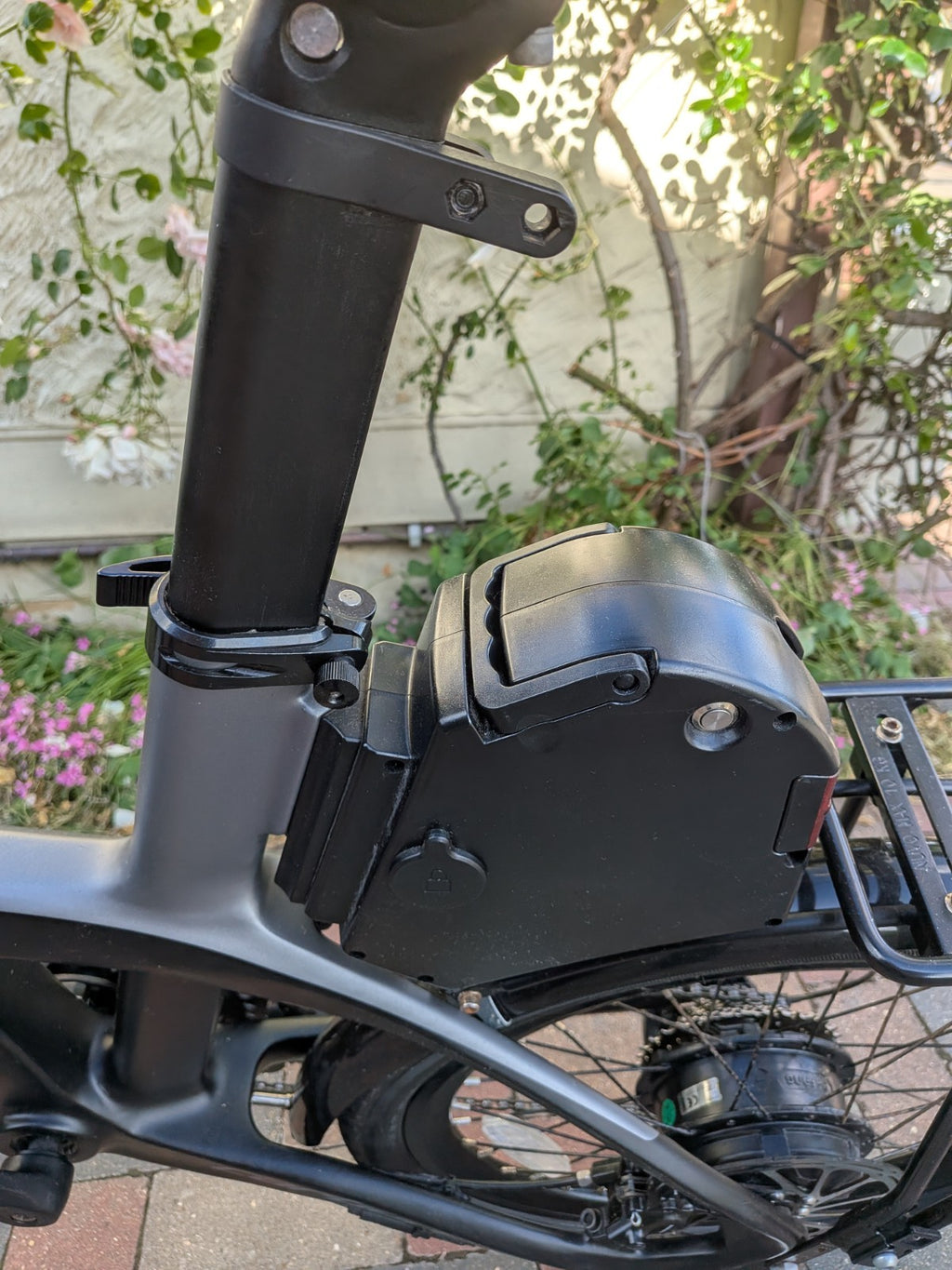 FURO 'E' Powered Folding Bike,FULL CARBON FRAME,EX-DEMO, Ridden For 9 Miles.L@@K