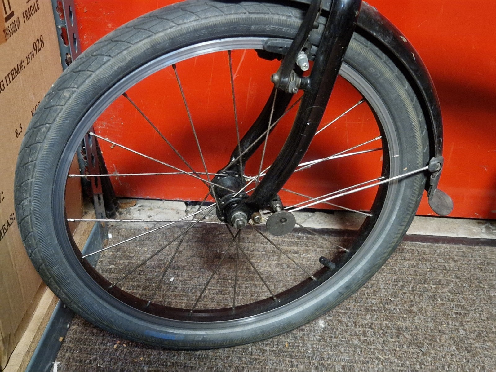 Tern Link B7 Folding Bike - Great for Public Transport - Compact Storage