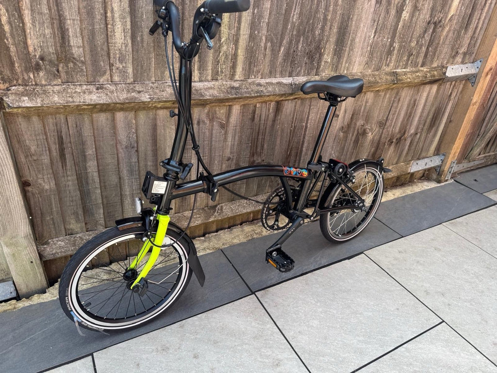 Brompton Folding Bike Black/Yellow Derailleur Gears Mechanical Rim Brakes