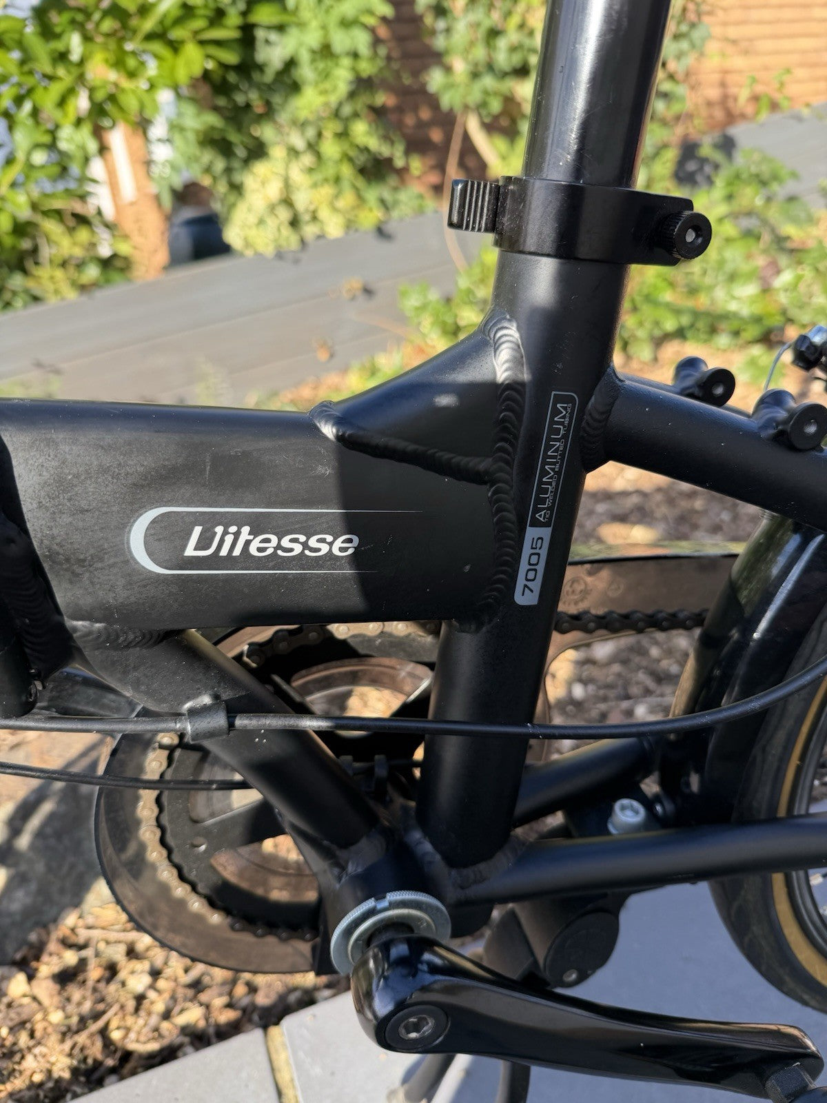 DAHON Vitesse 20in Folding Bike Black/Grey 7-Speed Aluminium V-Brake Mudguards