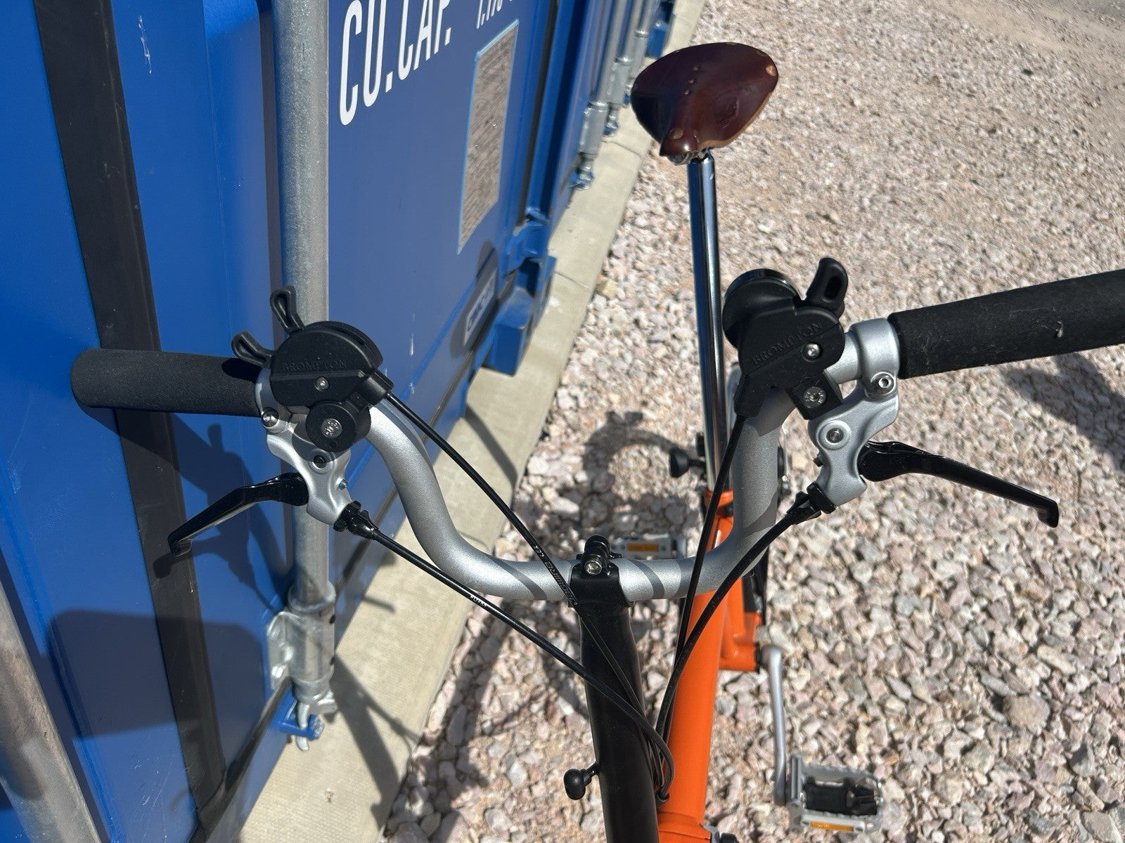 Brompton M6L (2013) Bright Orange + Brooks Saddle + Storage bag - Hardly Used