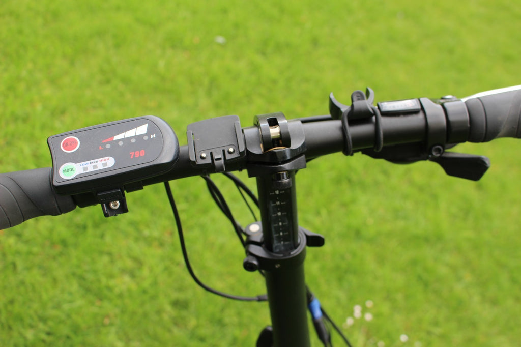 Carrera Cross City unisex folding bike great condition collection near Crewe