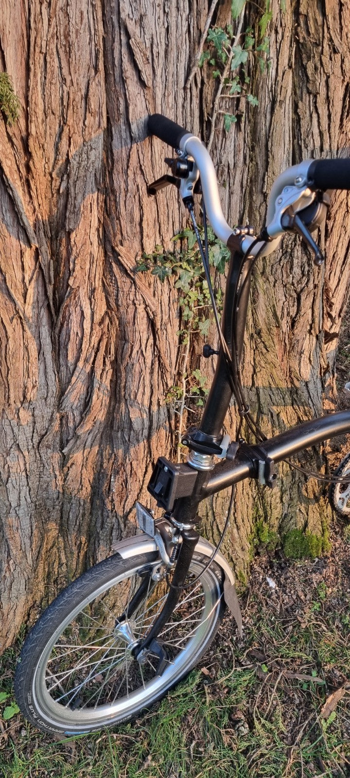 2 Brompton M6R 17  Black Folding Bikes 2017 Black – 6 Speed Excellent