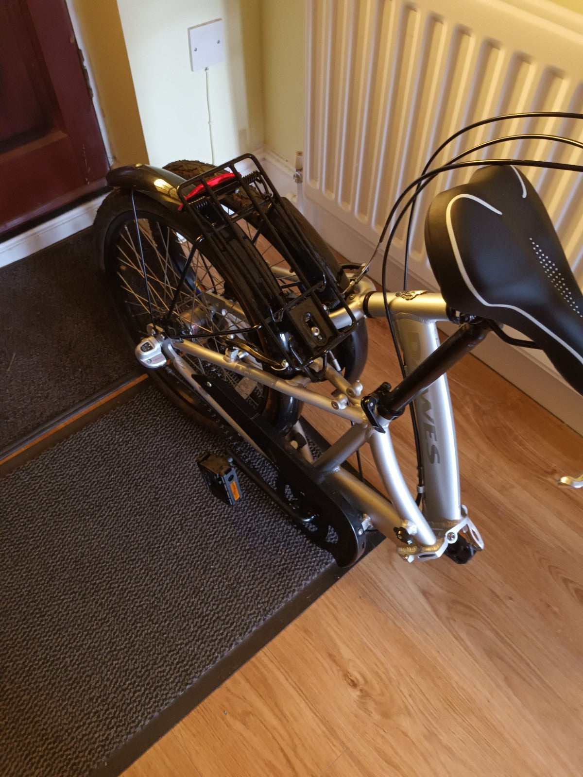 Dawes Diamond Folding Bike  with Pannier Bag. Excellent Condition