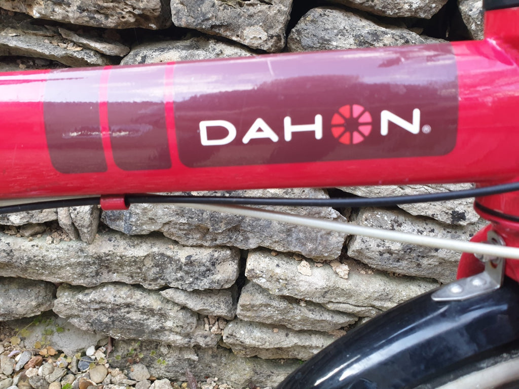 Dahon Speed D7 with pump in the Seatpost. 7 speed rapid rise gears.