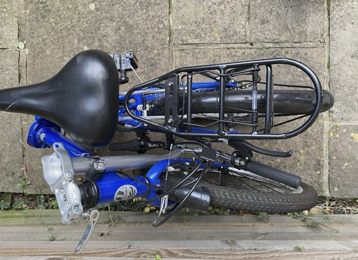 Apollo Tuck Folding Bike, excellent condition, cost over £350