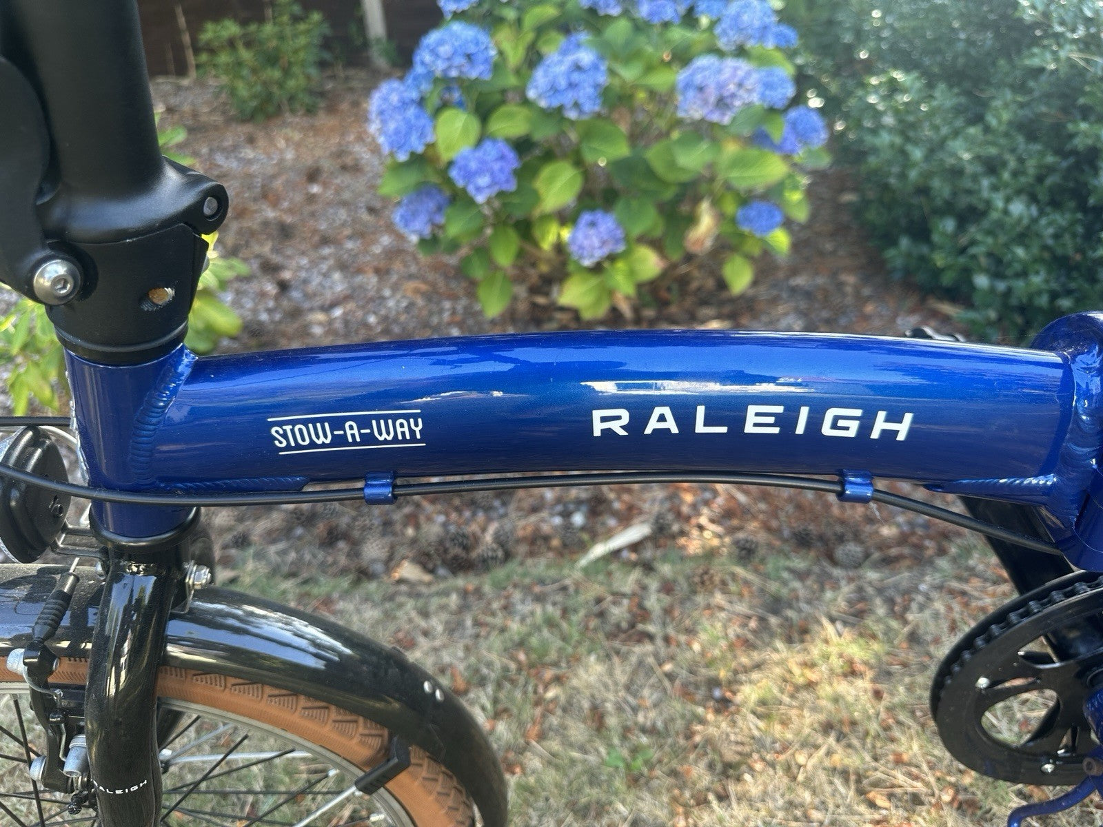 Raleigh Foldable Bike Stow A Way, Lightweight And Compact.