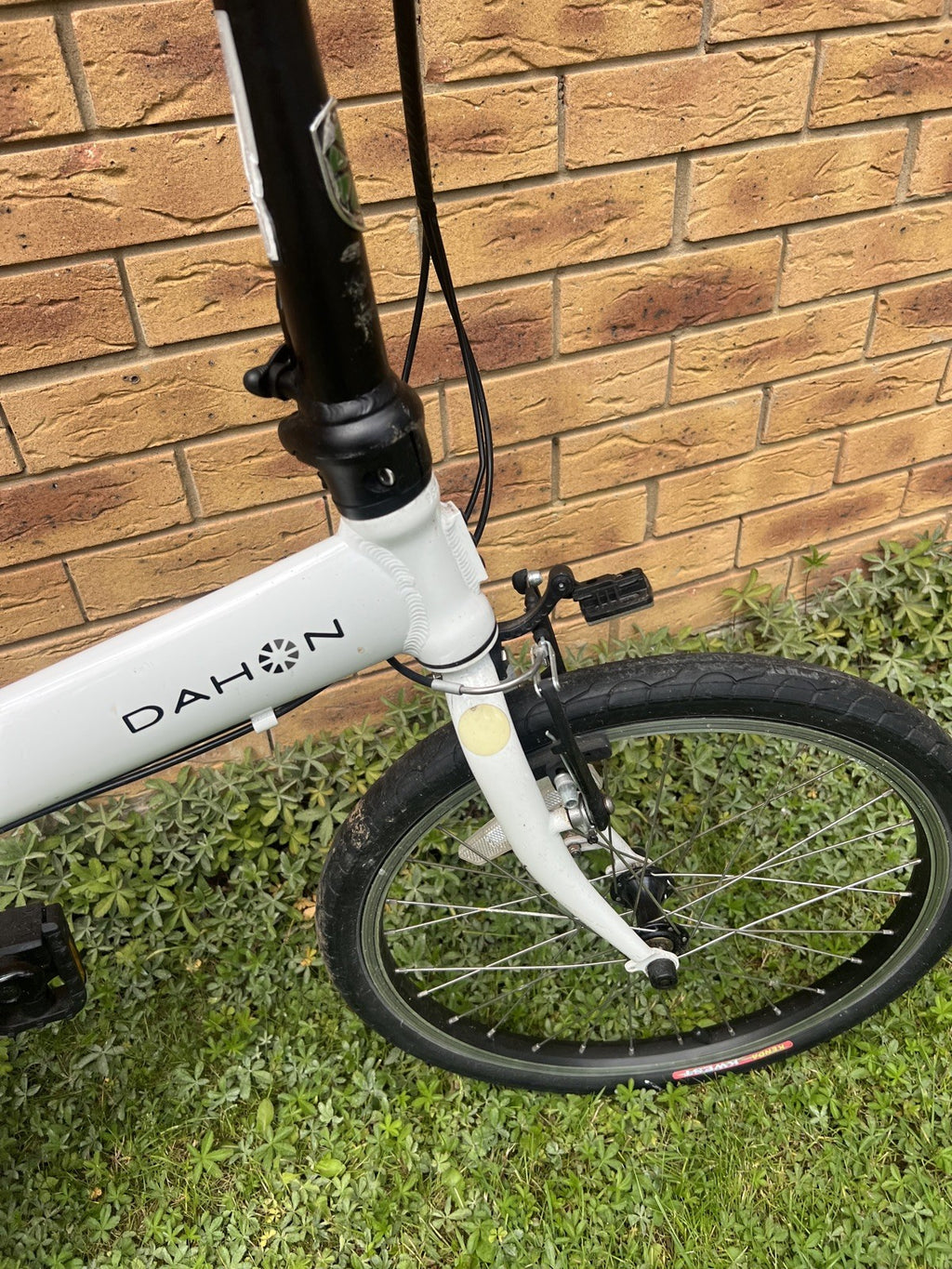 Dahon Vybe D7 Folding Bike (£599 New) white happy to ship