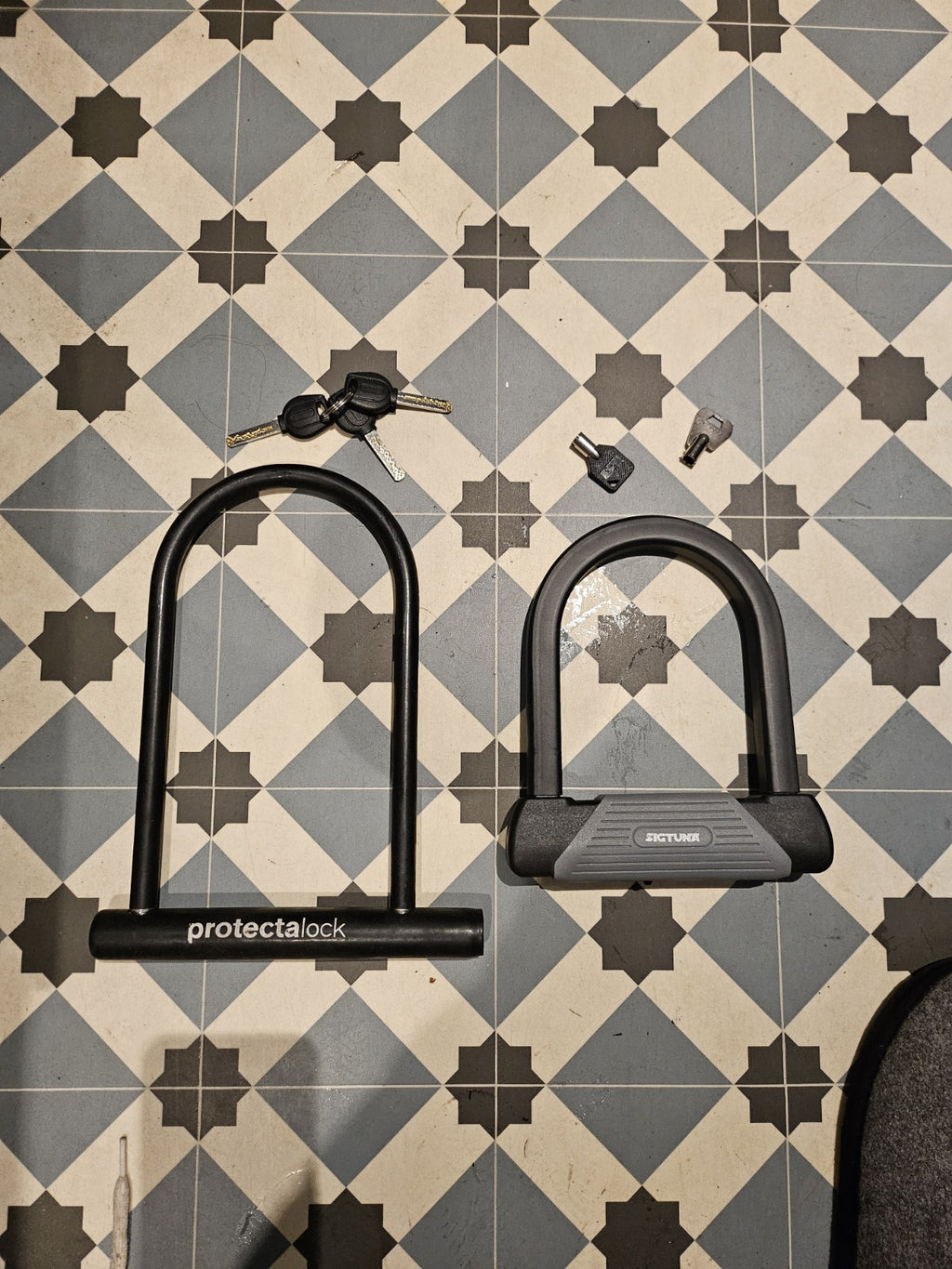 Zinc 20 Inch Wheel Size Eco Unisex 36V Folding  Bike, Black comes with charger