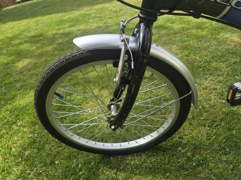 Raleigh FOLD 06 Folding Bike 20" Black/Silver, 6 Speed, Mudguards, Rear Rack