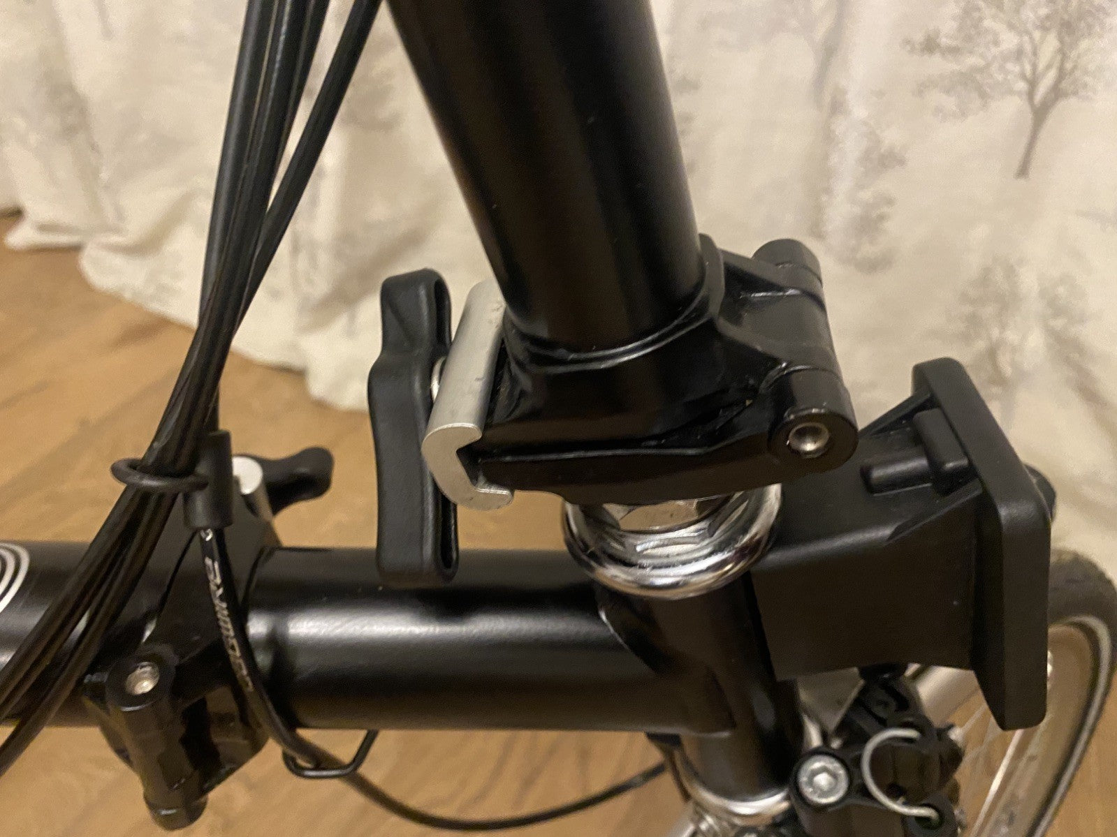 Brompton C Line Folding Bike In Black.   6 Speed - In Very Good Condition.