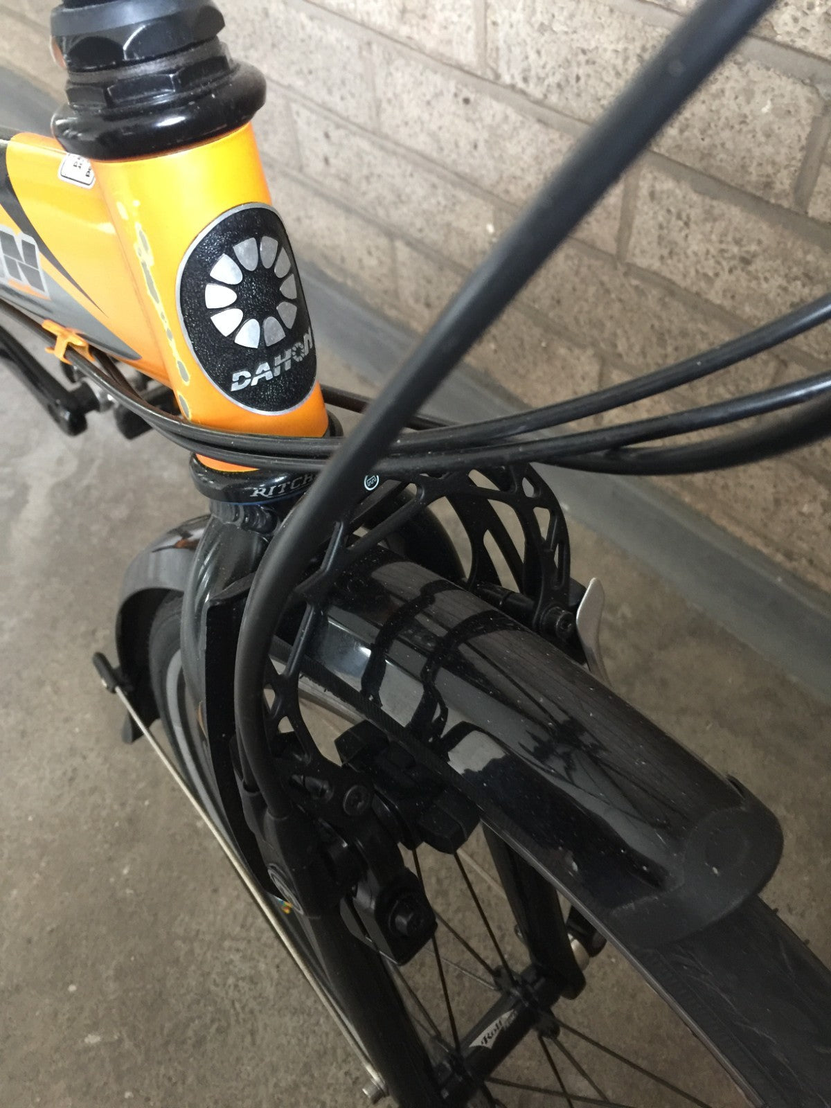 Dahon Speed Pro folding bike fitted with brand new Magura hydraulic brakes
